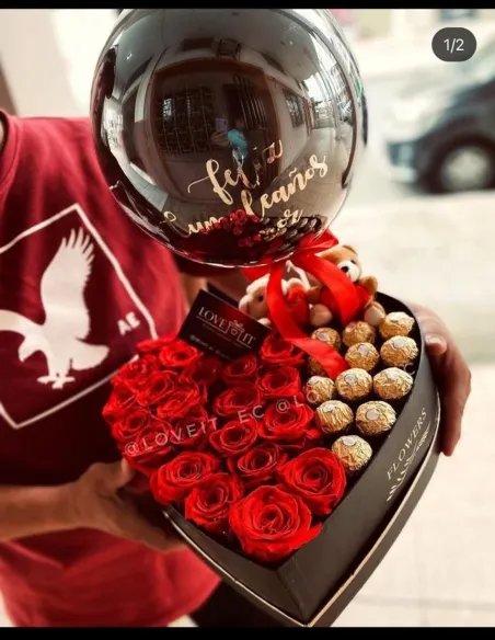 Caja de corazón con rosas ferreros y peluches
