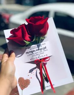Rosas con dedicatoria